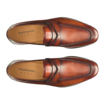 Load image into Gallery viewer, Magnanni Sasso Penny Loafer

