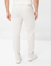 Load image into Gallery viewer, Brax Cadiz Ultralight Pants
